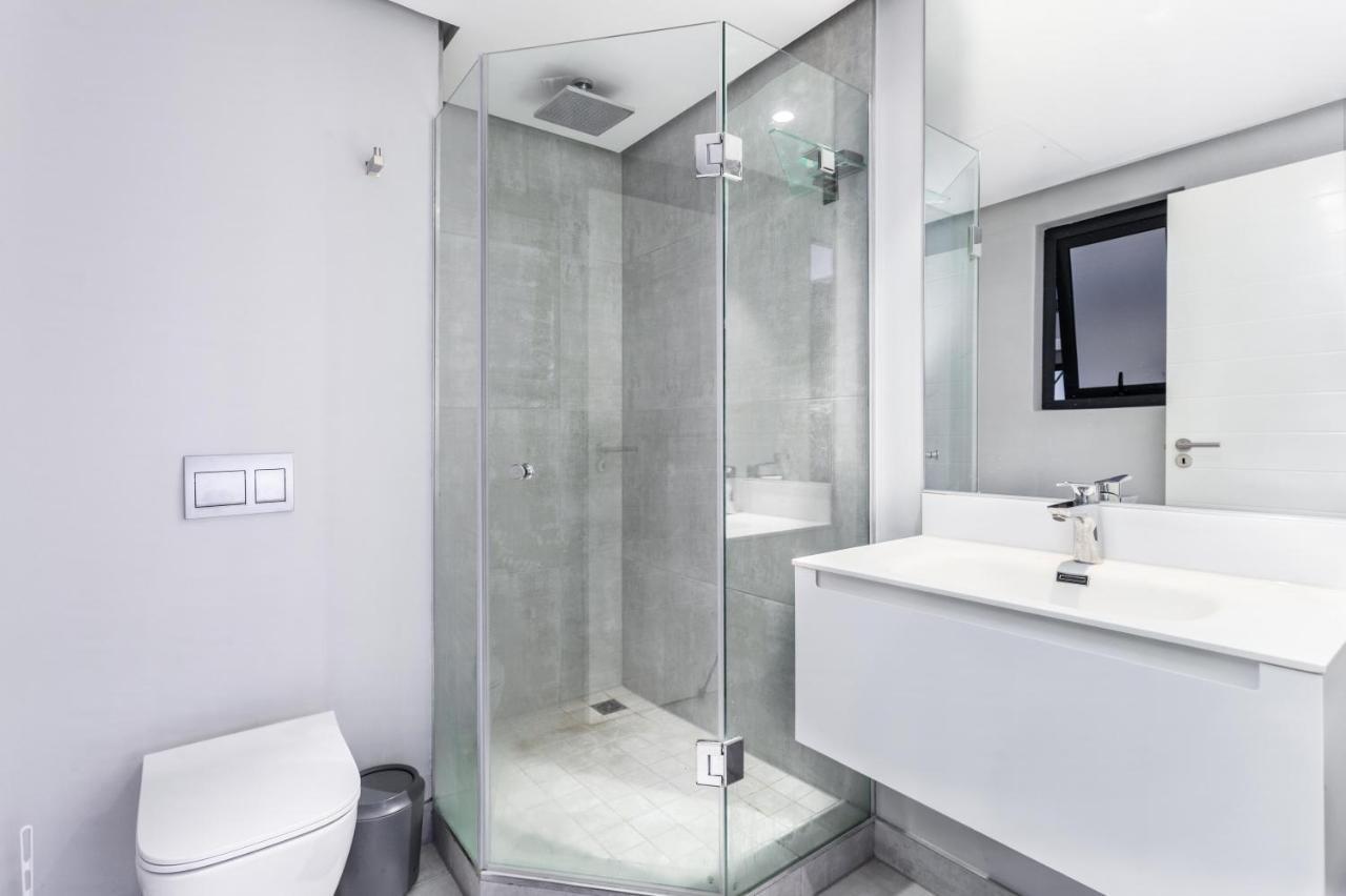 Luxurious 16 On Bree Studio Apartment - Harbour Views Cape Town Exterior photo